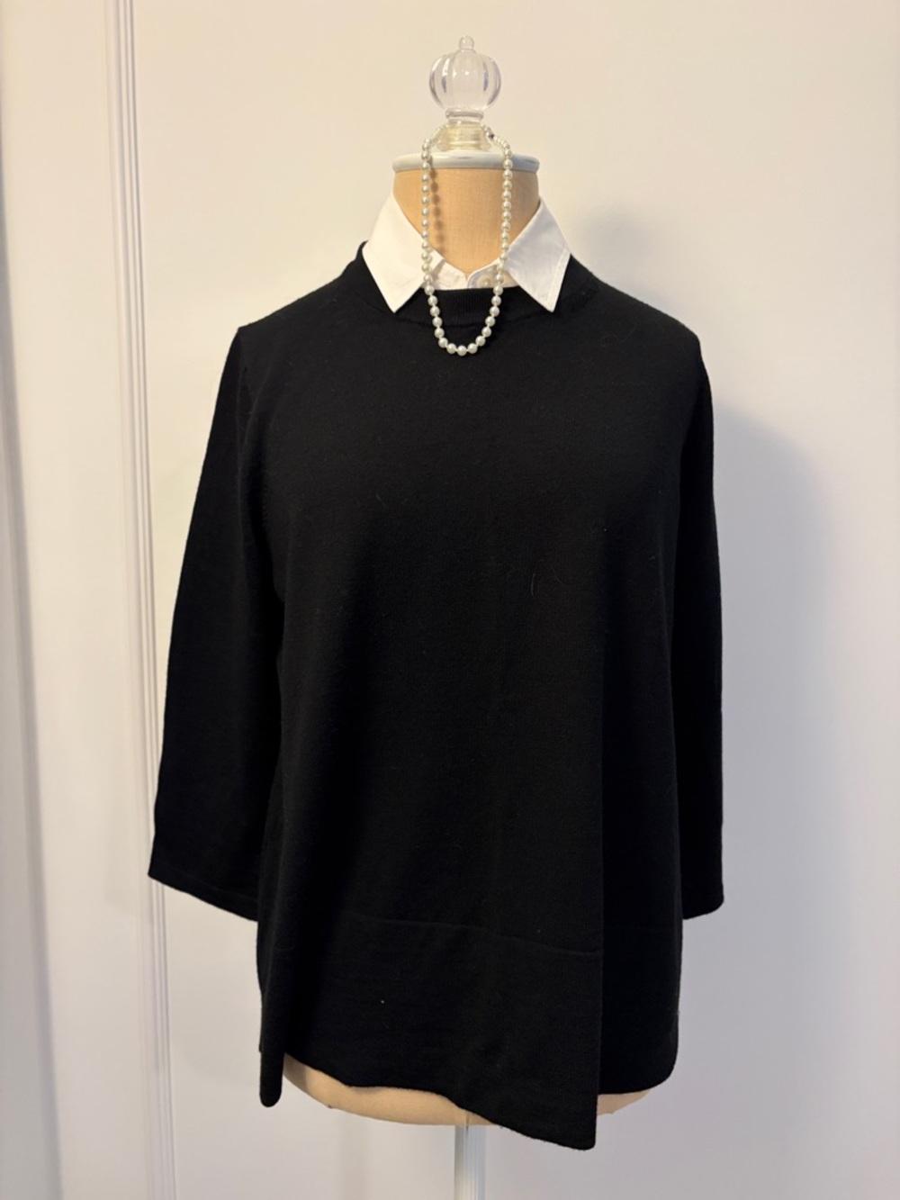 Beautiful Kate Spade Black Wool Sweater with White Mock Collar, M, EUC